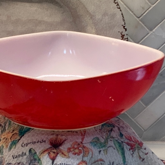 Vintage Pyrex 1950s Red Square Hostess Dish 1.5 Qt - Picture 11 of 15
